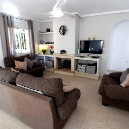 Villa Stunning 6-bedroom *