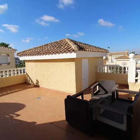 Stunning 6-bedroom Villa Puerto Marino