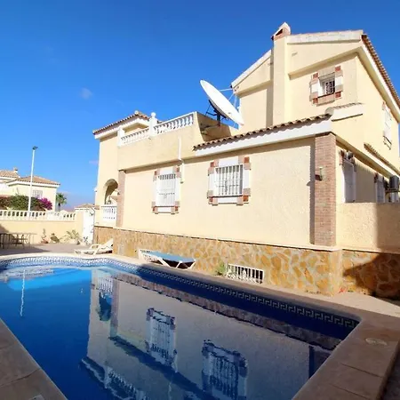 Stunning 6-bedroom * Puerto Marino