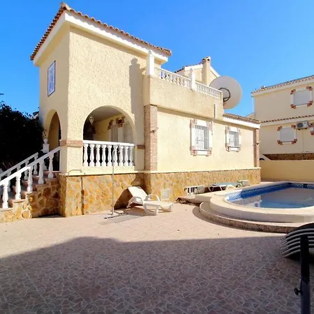 Stunning 6-bedroom Puerto Marino